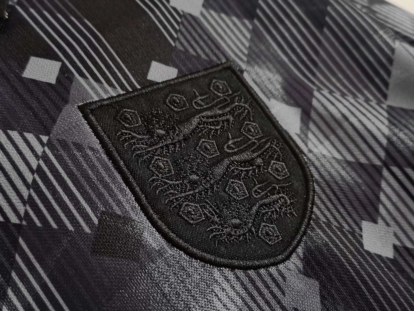 England 1990/01 Jersey - Retro Edition (Black) - The Jersey Vault