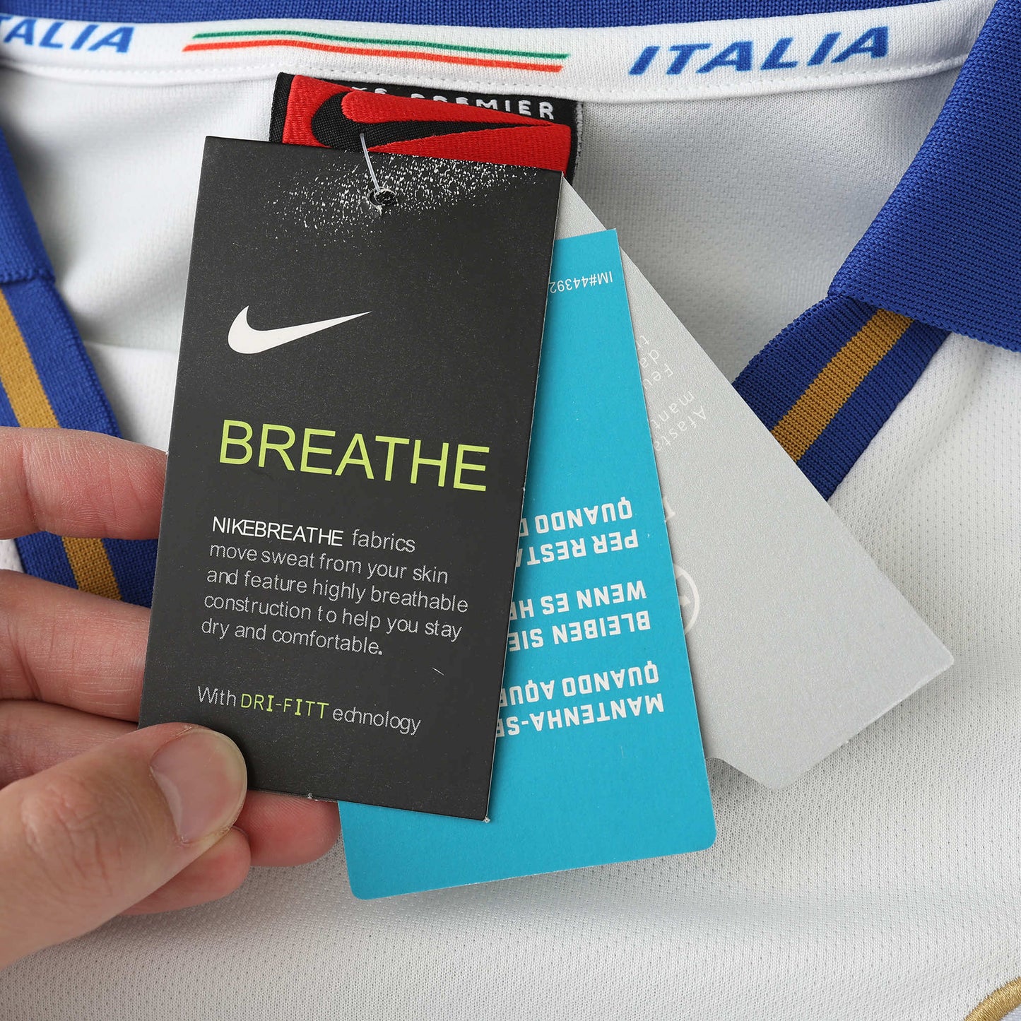 Italy 1996/97 Away Jersey - Retro Edition