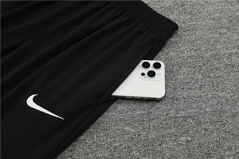 England 2024/25 Training Tracksuit (Black)