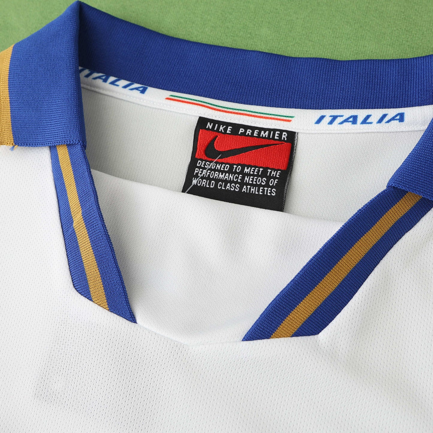 Italy 1996/97 Away Jersey - Retro Edition