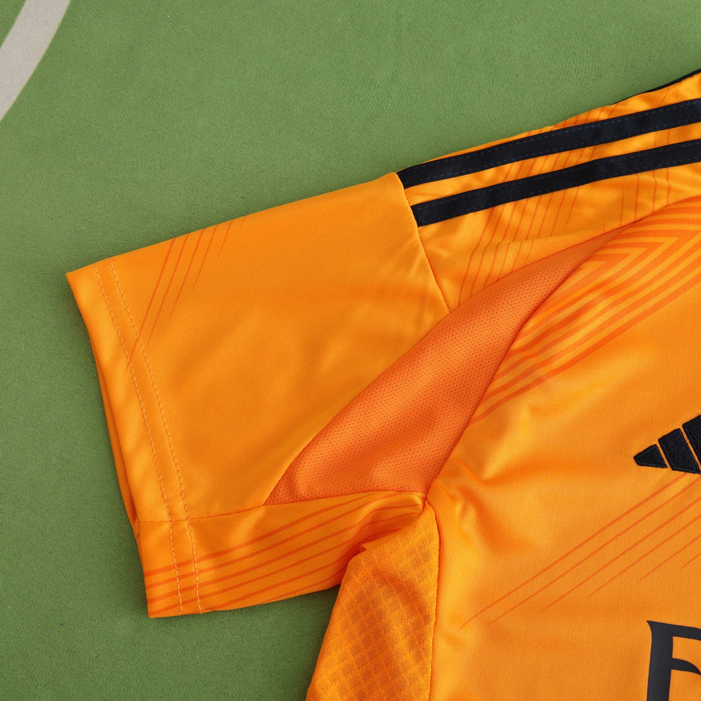Real Madrid 2024/25 Away Kit - Fan Edition (Kids)