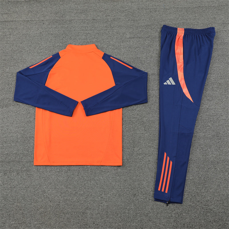Manchester United 2024/25 Training Tracksuit (Orange)