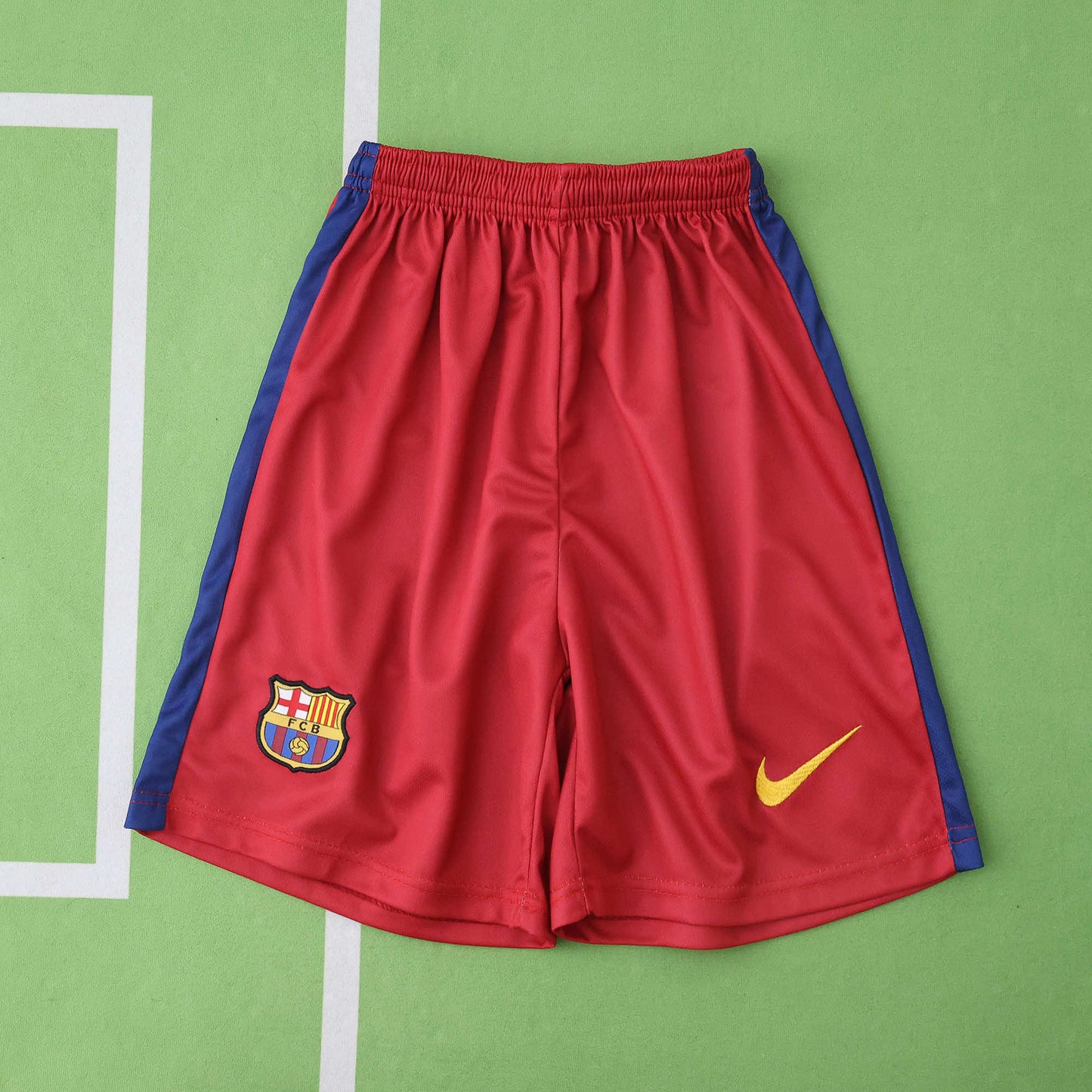 FC Barcelona 2015/16 Home Kit - Retro Edition (Kids) - The Jersey Vault