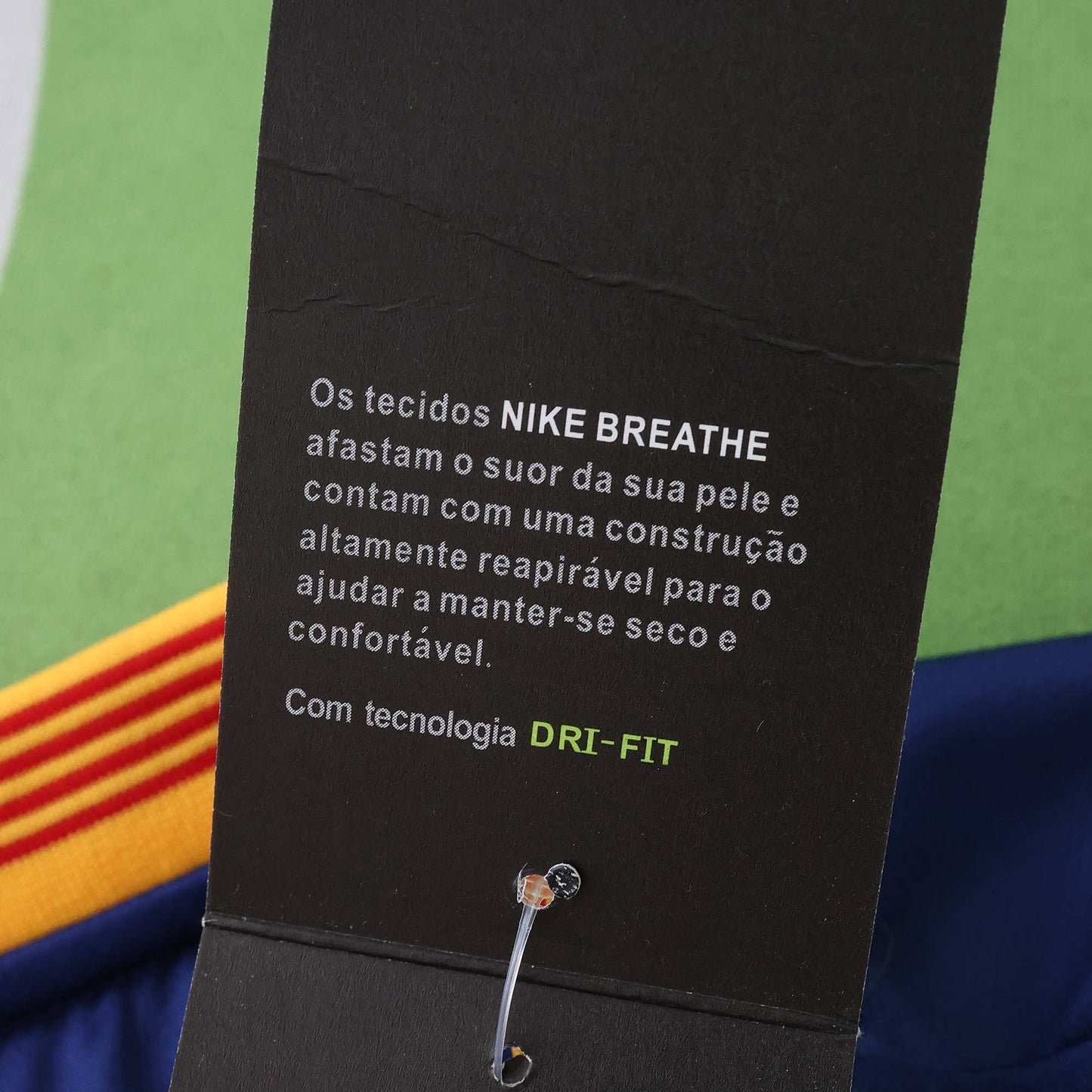 FC Barcelona 2015/16 Home Kit - Retro Edition (Kids) - The Jersey Vault