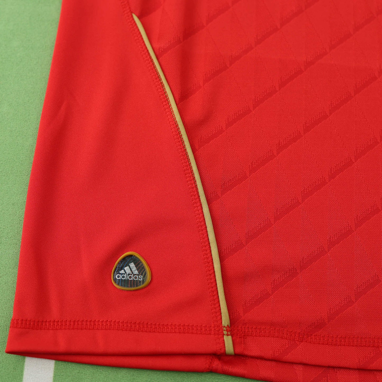 Liverpool 2010/11 Home Jersey - Retro Edition