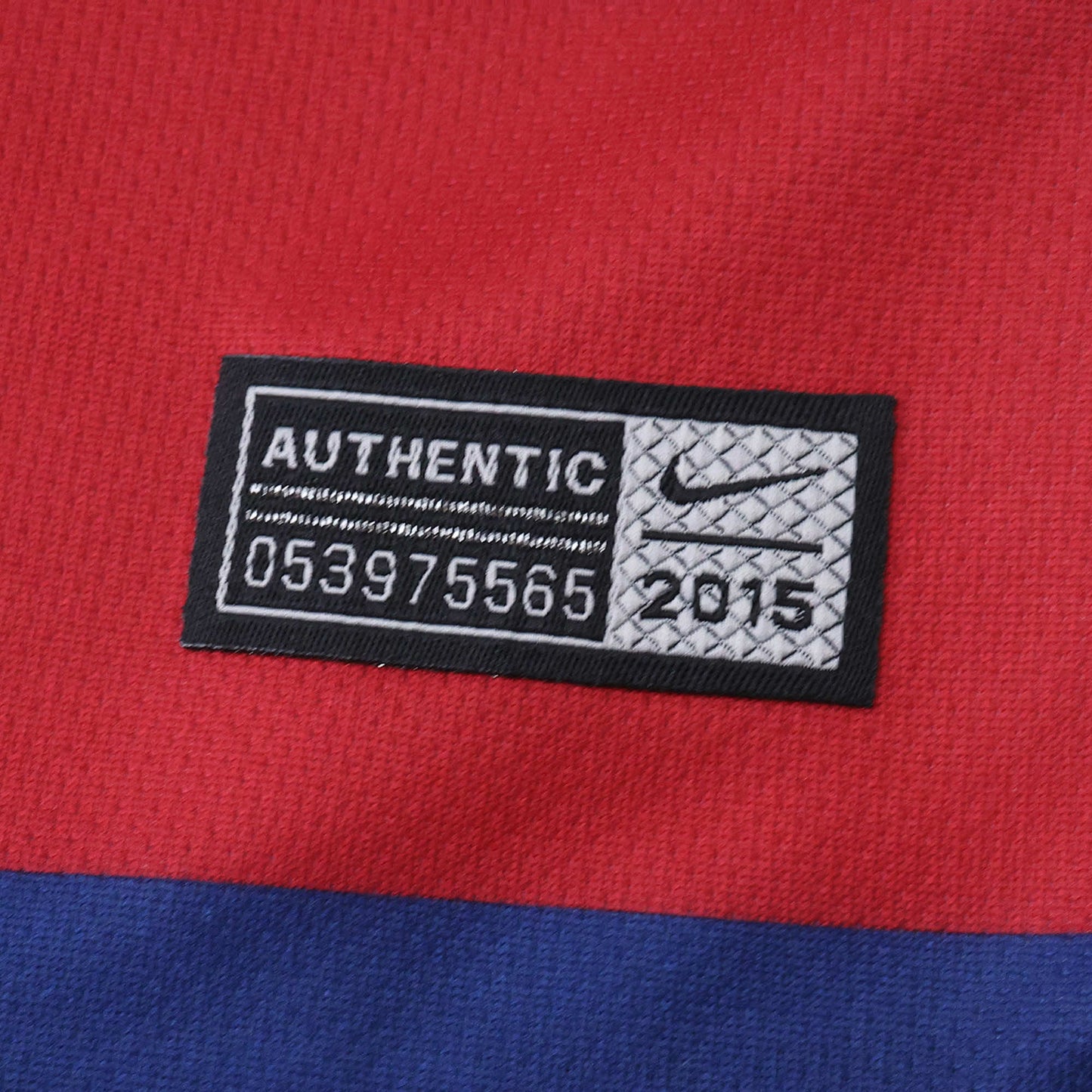 FC Barcelona 2015/16 Home Kit - Retro Edition (Kids) - The Jersey Vault