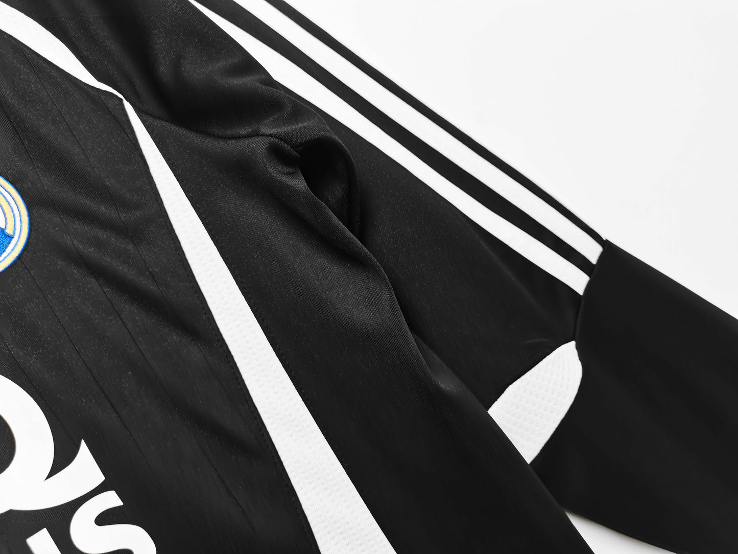 Real Madrid 2006/07 Longsleeved Third Jersey - Retro Edition - The Jersey Vault