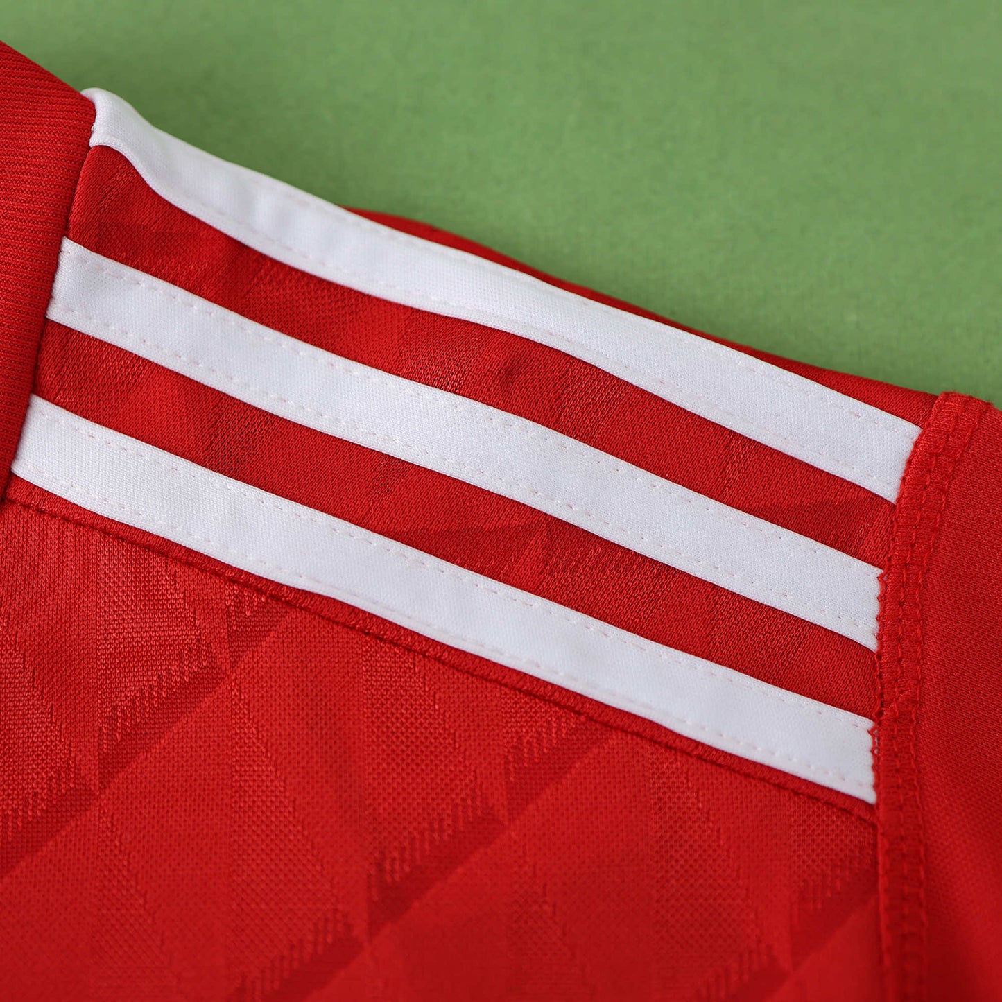 Liverpool 2010/11 Home Jersey - Retro Edition