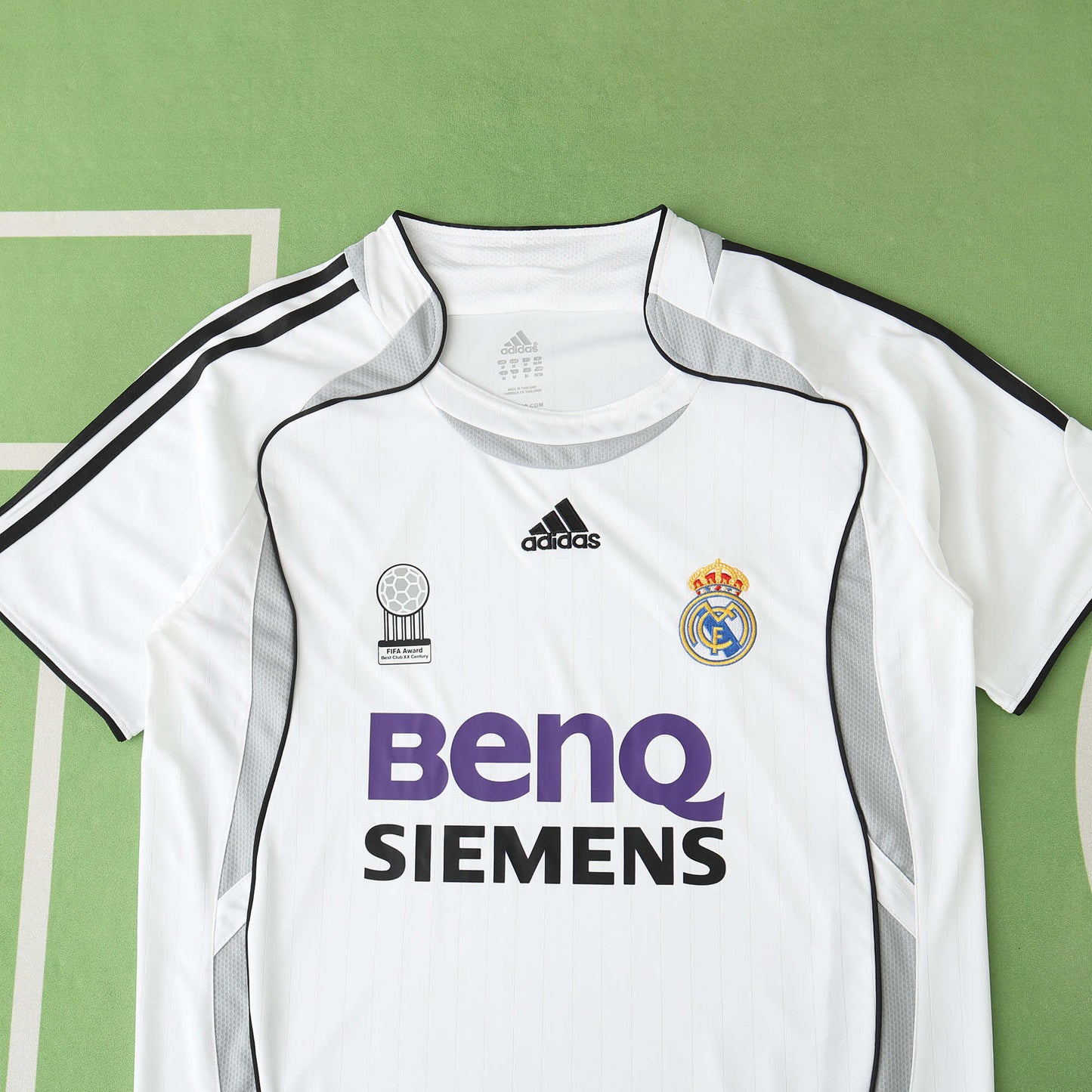 Real Madrid 2006/07 Home Jersey - Retro Edition - The Jersey Vault