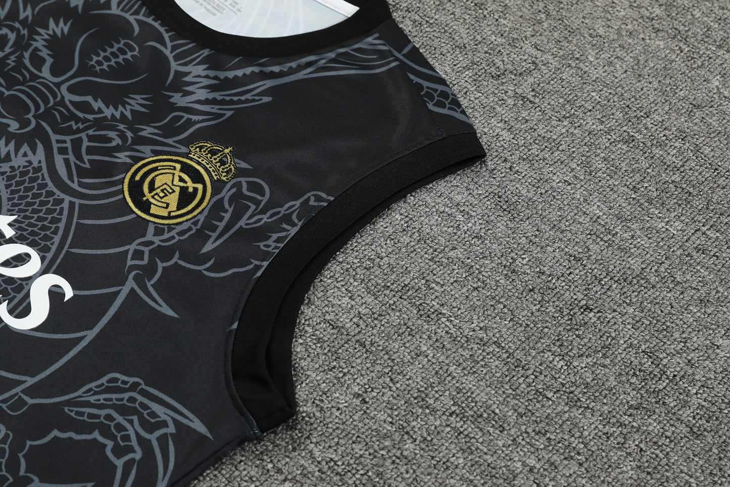 Real Madrid 2024/25 Training Vest Tracksuit (black dragon)