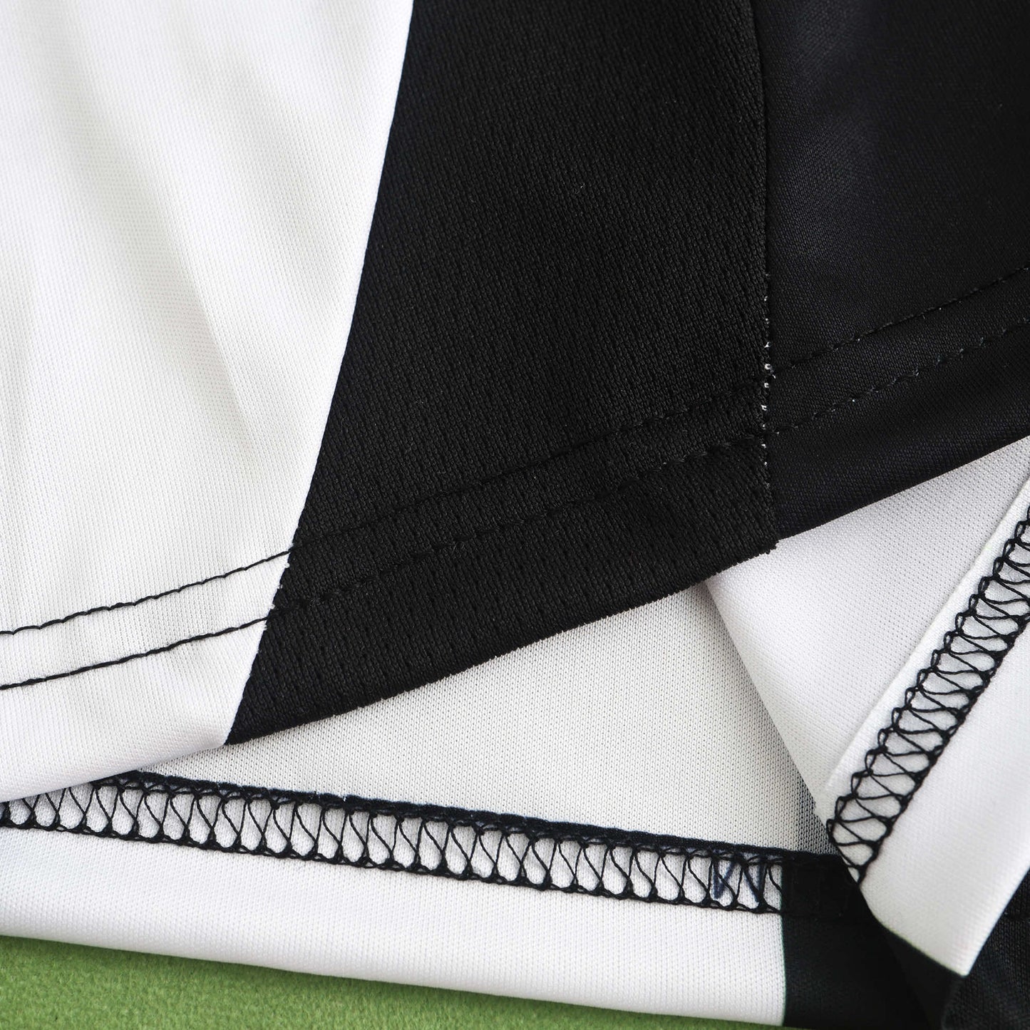 Newcastle United 2024/25 Home Jersey - Fan Edition