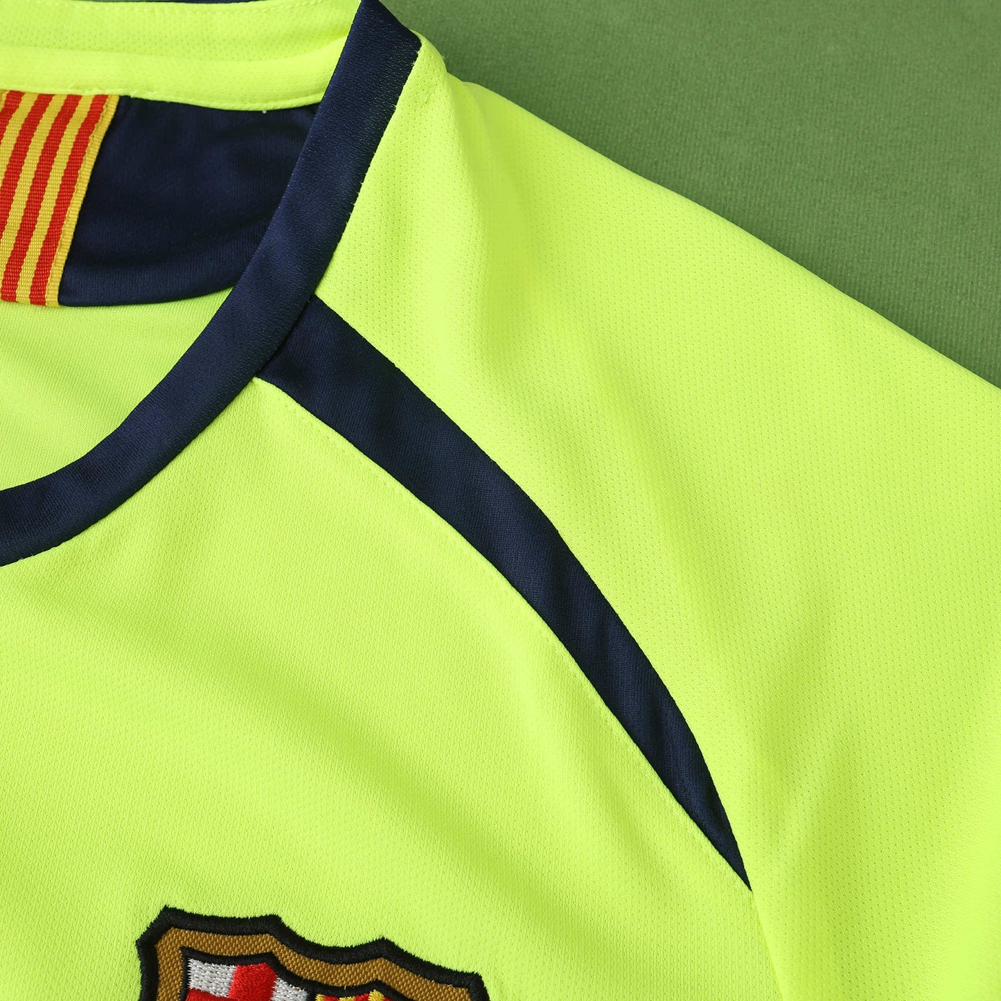 FC Barcelona 2005/06 Away Jersey - Retro Edition