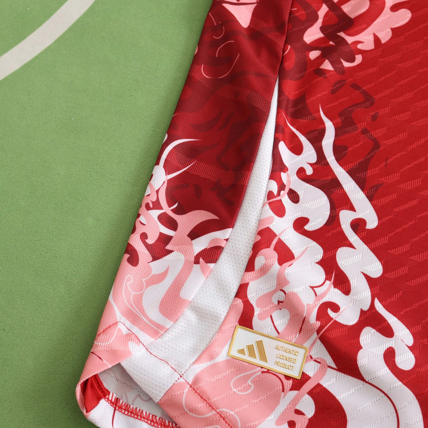 Manchester United 2024/25 Pink Waves Jersey - Special Edition