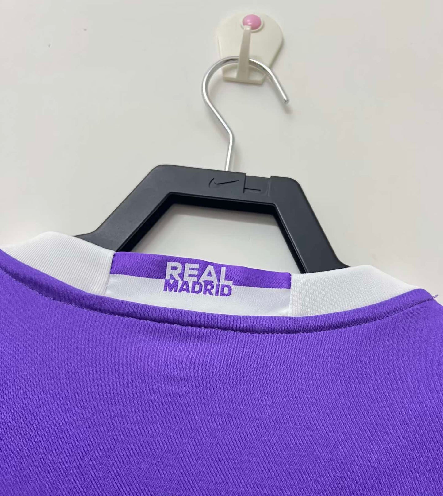 Real Madrid 2016/17 Longsleeved Away Jersey - Retro Edition