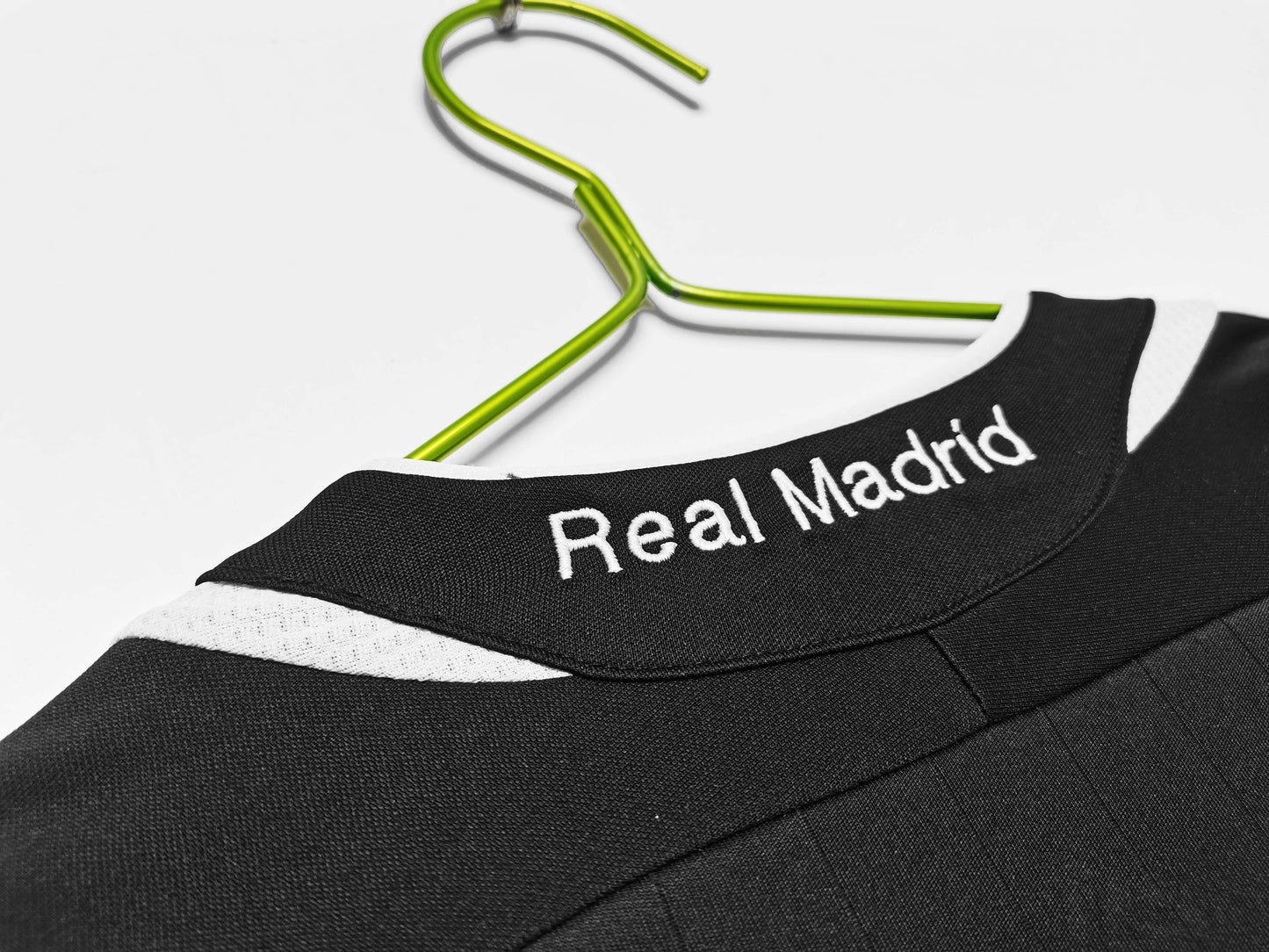 Real Madrid 2006/07 Longsleeved Third Jersey - Retro Edition - The Jersey Vault
