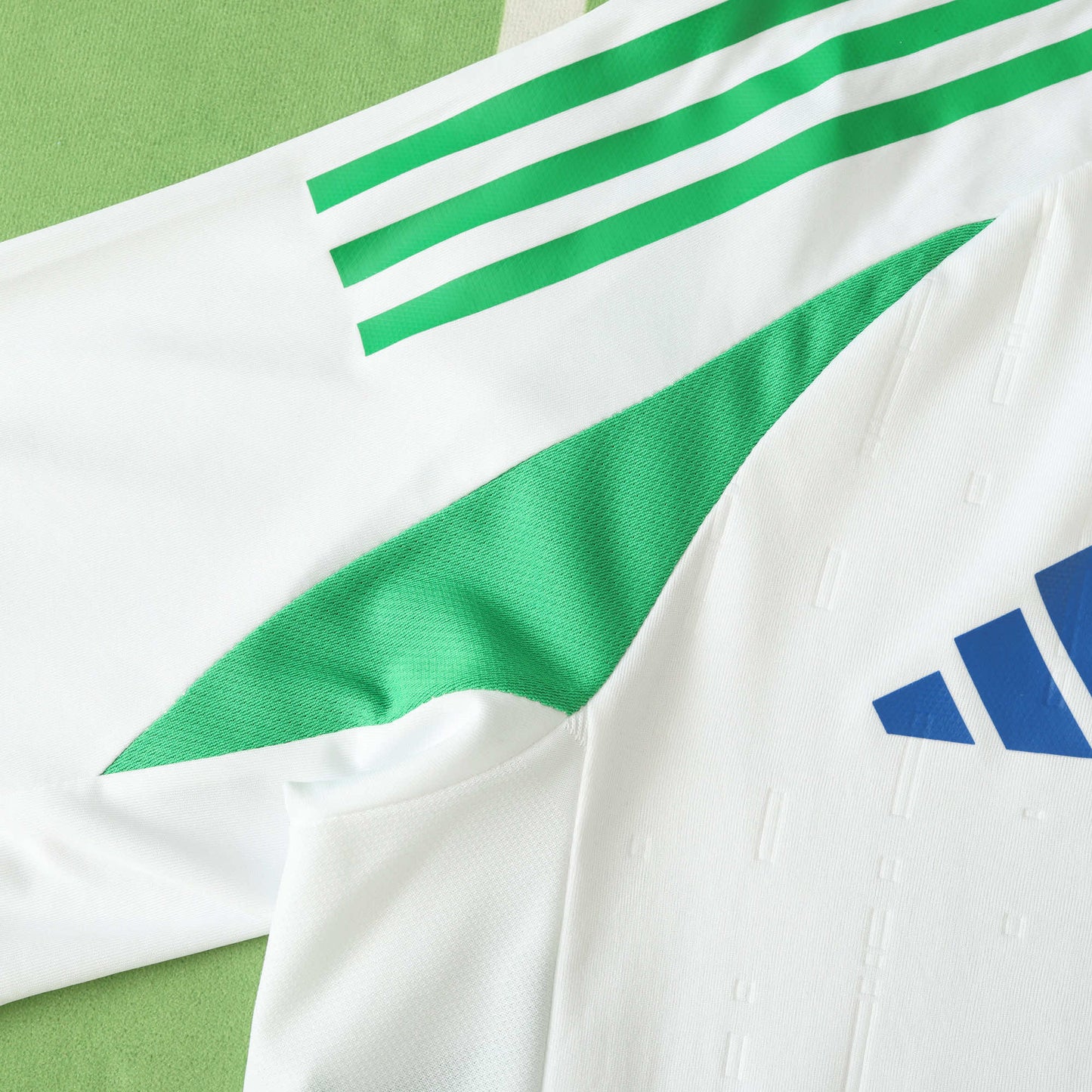 Italy 2024/2025 Away Jersey - Player Edition