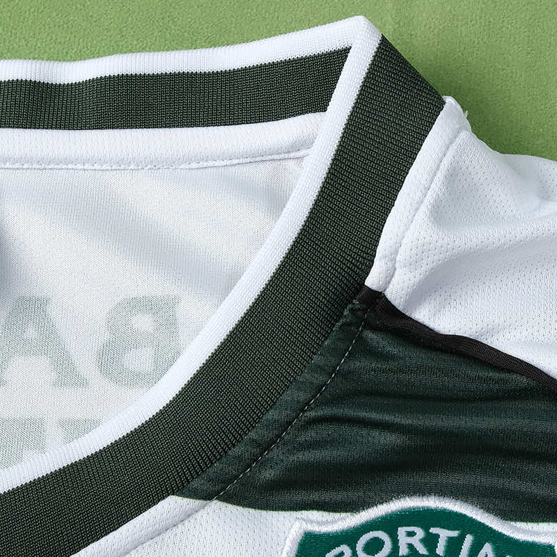 Sporting CP 2001/02 Home Jersey - Retro Edition