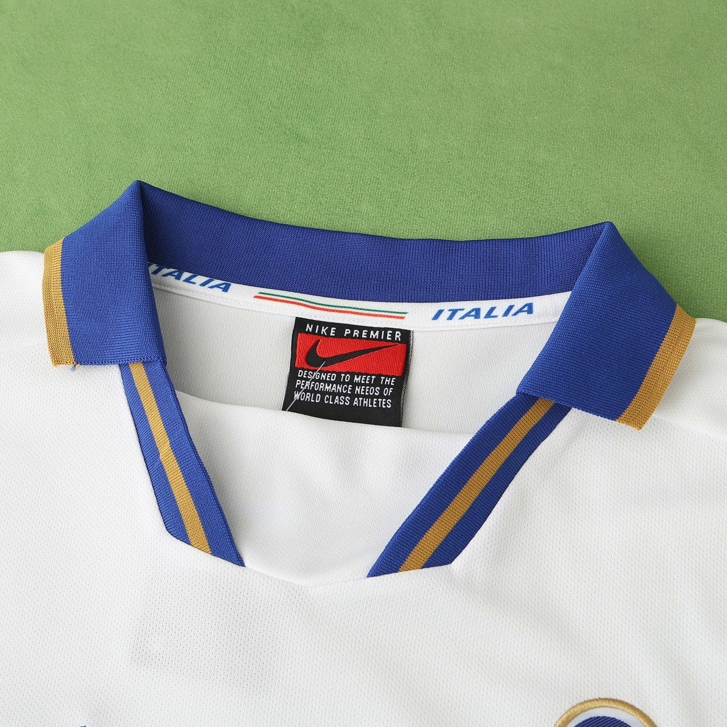 Italy 1996/97 Away Jersey - Retro Edition