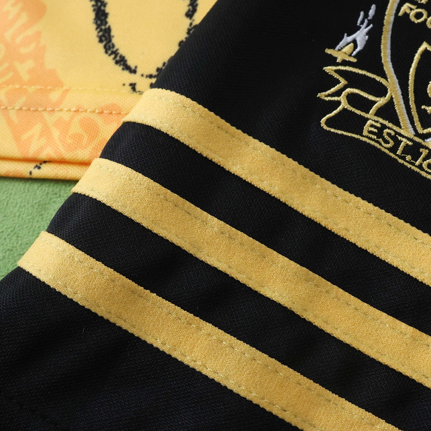 Liverpool 1994/95 Third Kit - Retro Edition (Kids)