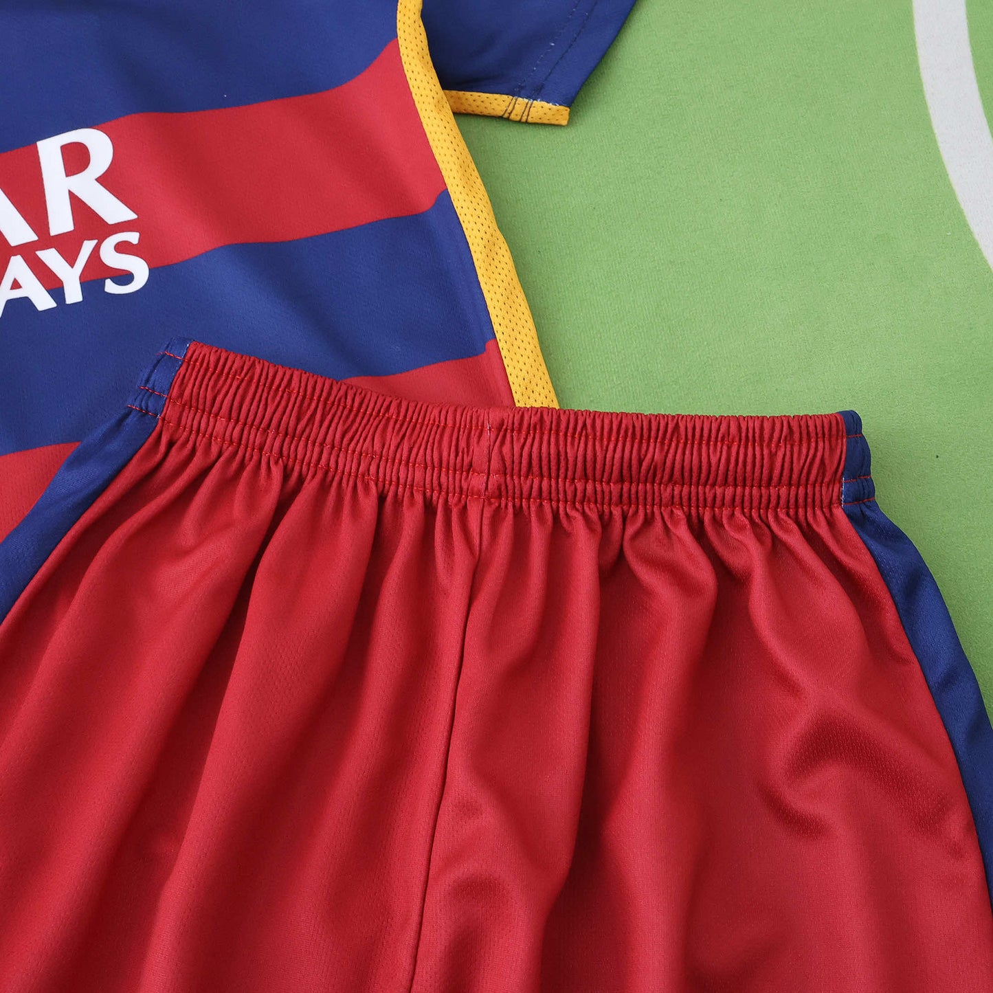 FC Barcelona 2015/16 Home Kit - Retro Edition (Kids) - The Jersey Vault