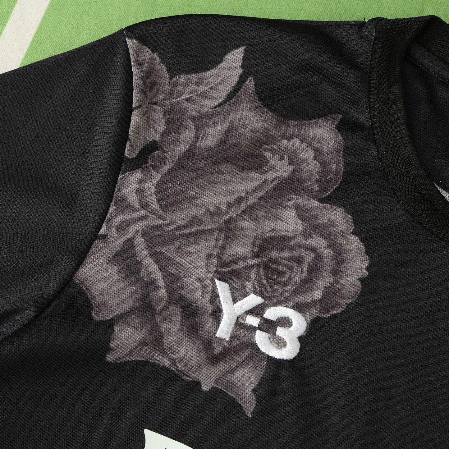 Real Madrid 2024/25 Y-3 Oynx Rose Jersey - Special Edition