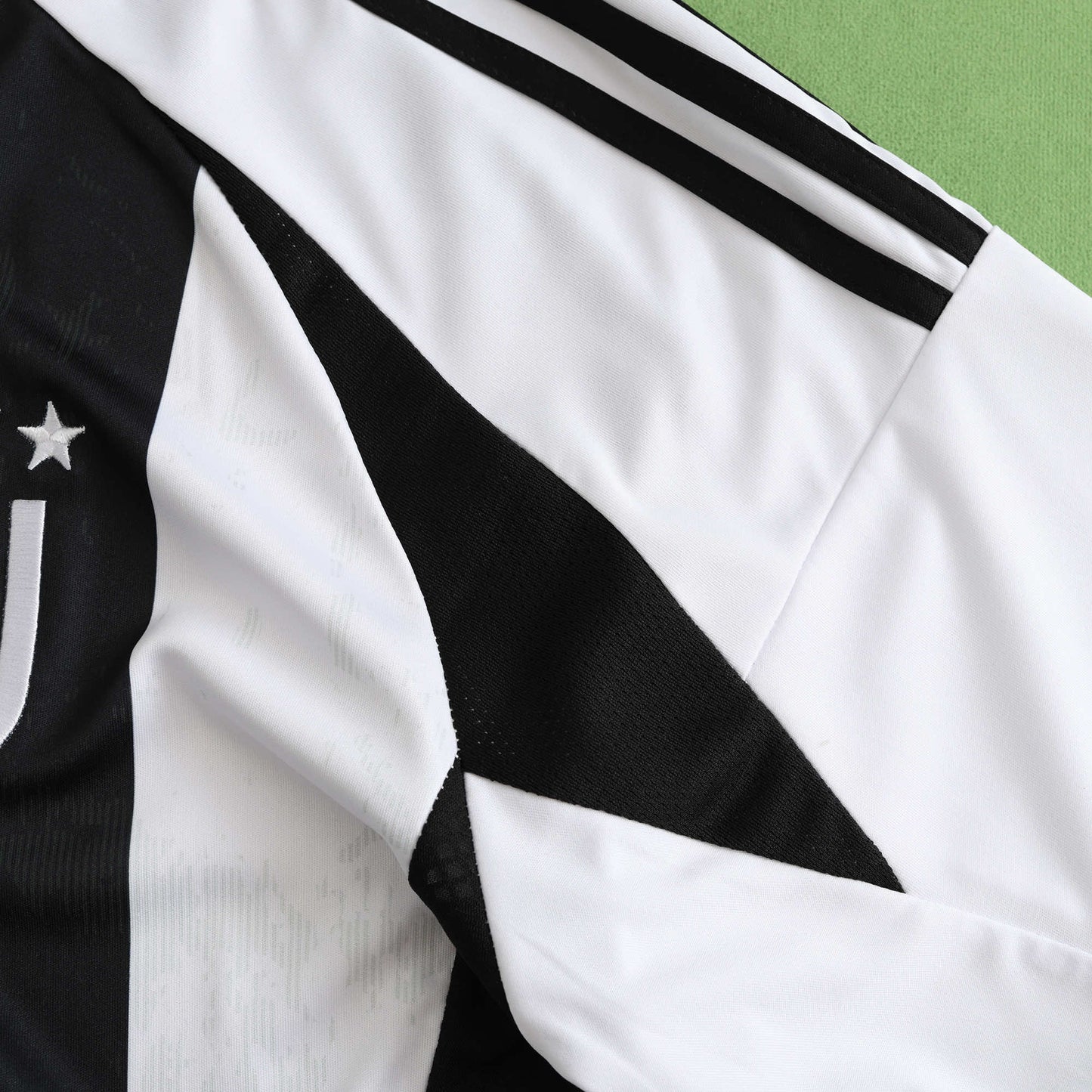 Juventus 2024/25 Home Jersey - Fan Edition - The Jersey Vault
