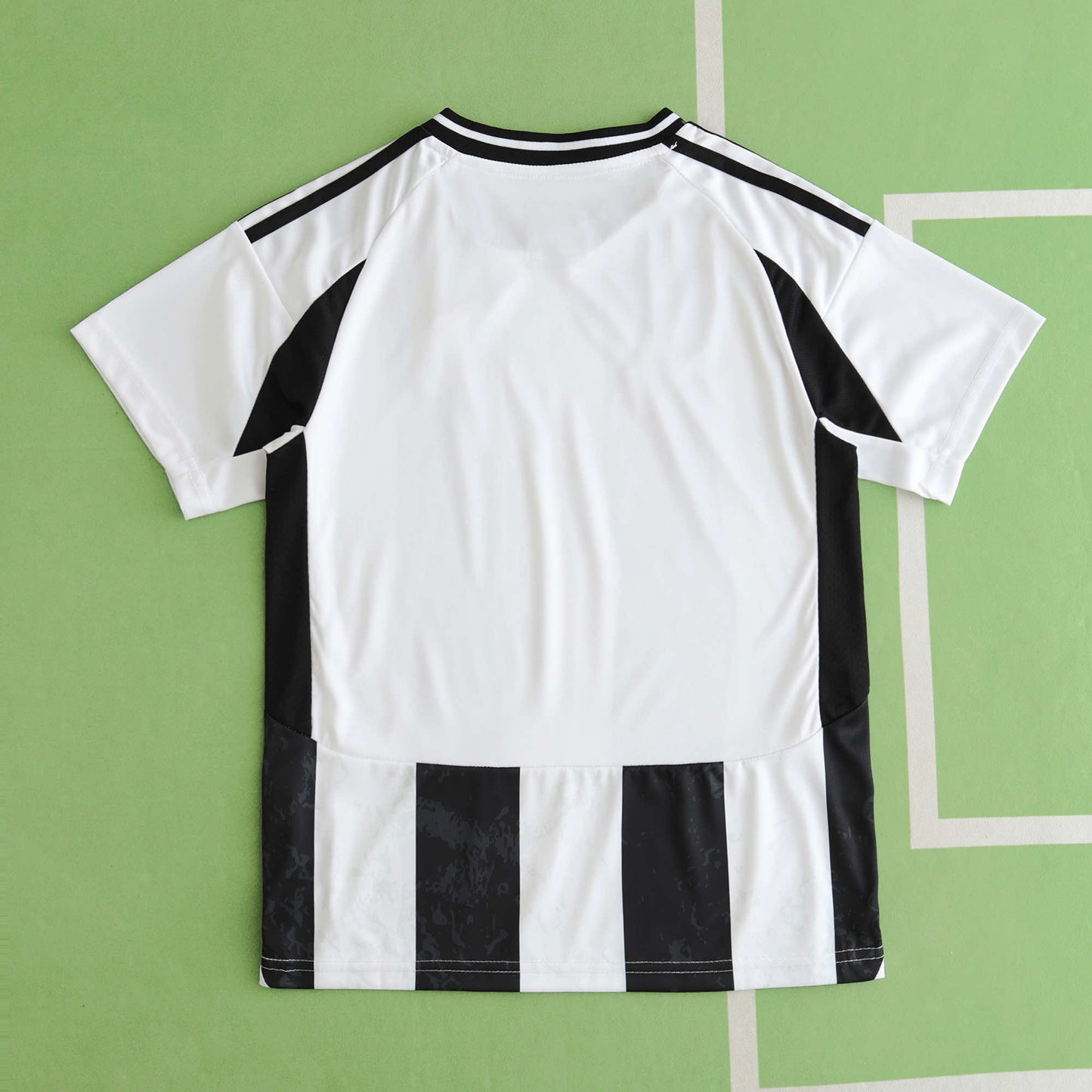 Juventus 2024/25 Home Kit - Fan Edition (Kids) - The Jersey Vault