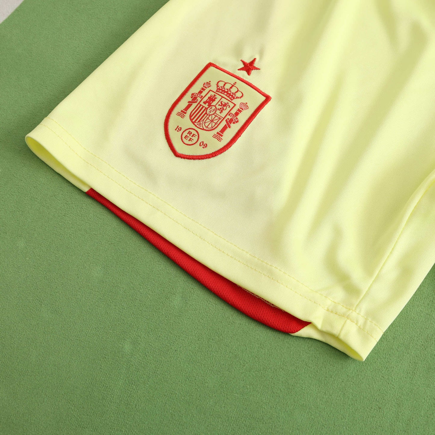 Spain 2024/25 Away Kit - Fan Edition (Kids) - The Jersey Vault