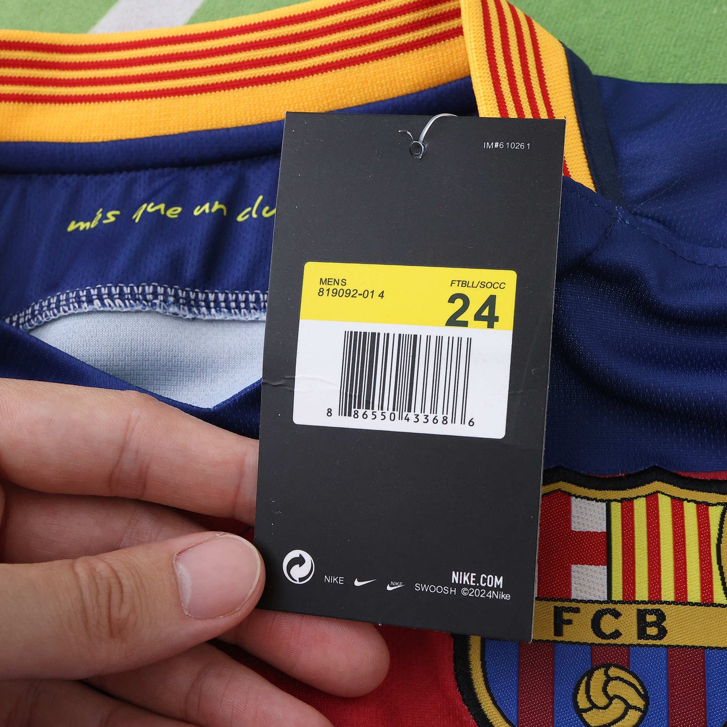 FC Barcelona 2015/16 Home Kit - Retro Edition (Kids) - The Jersey Vault
