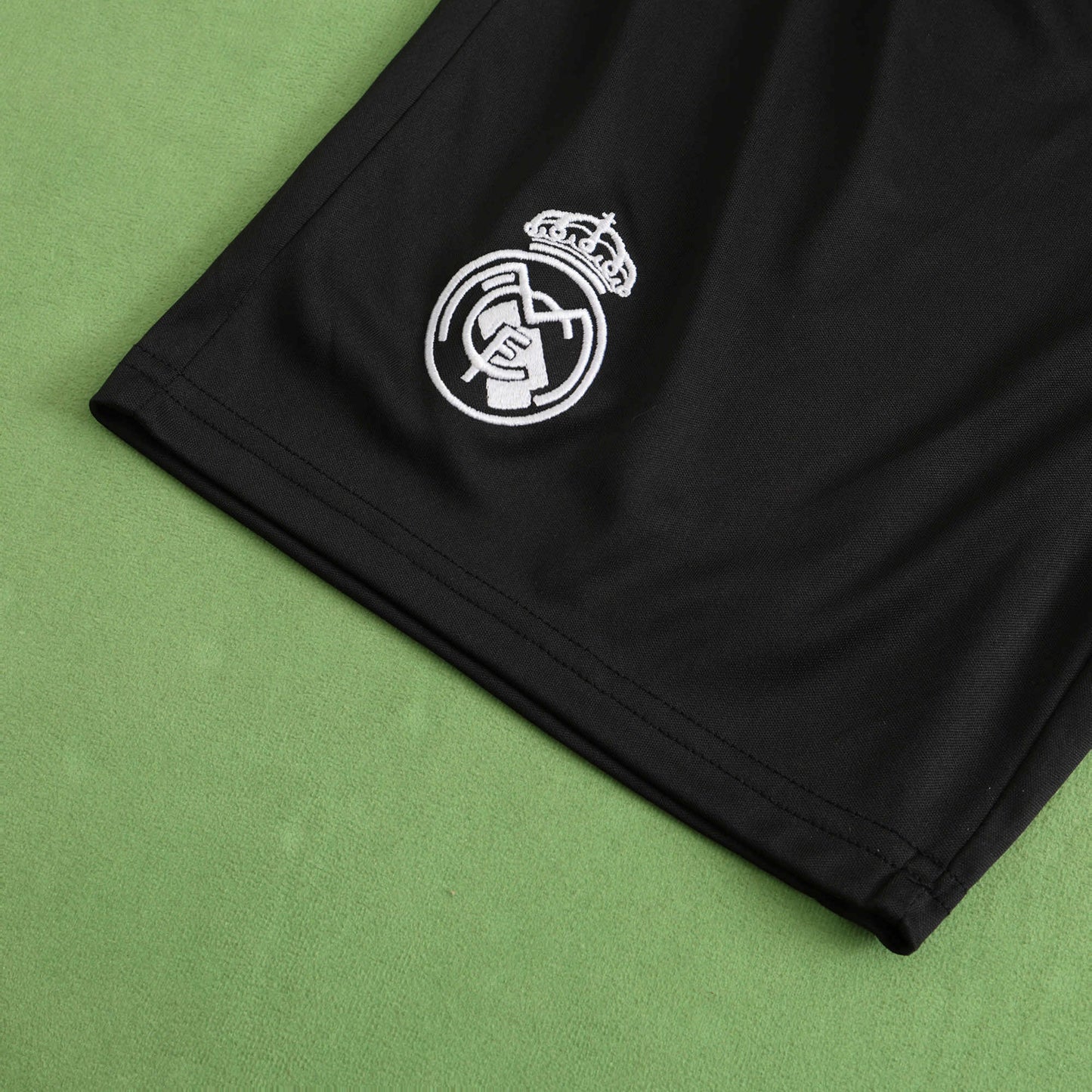 Real Madrid 2024/25 Y-3 Oynx Rose Jersey - Special Edition (Kids)