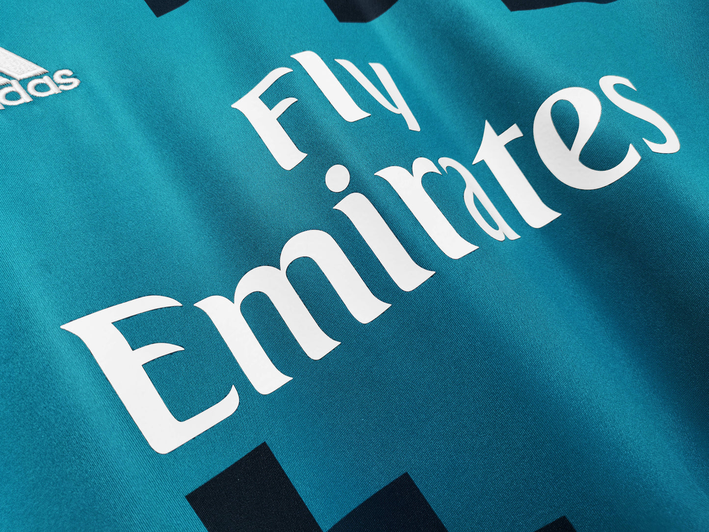 Real Madrid 2017/18 Longsleeved Third Jersey - Retro Edition - The Jersey Vault