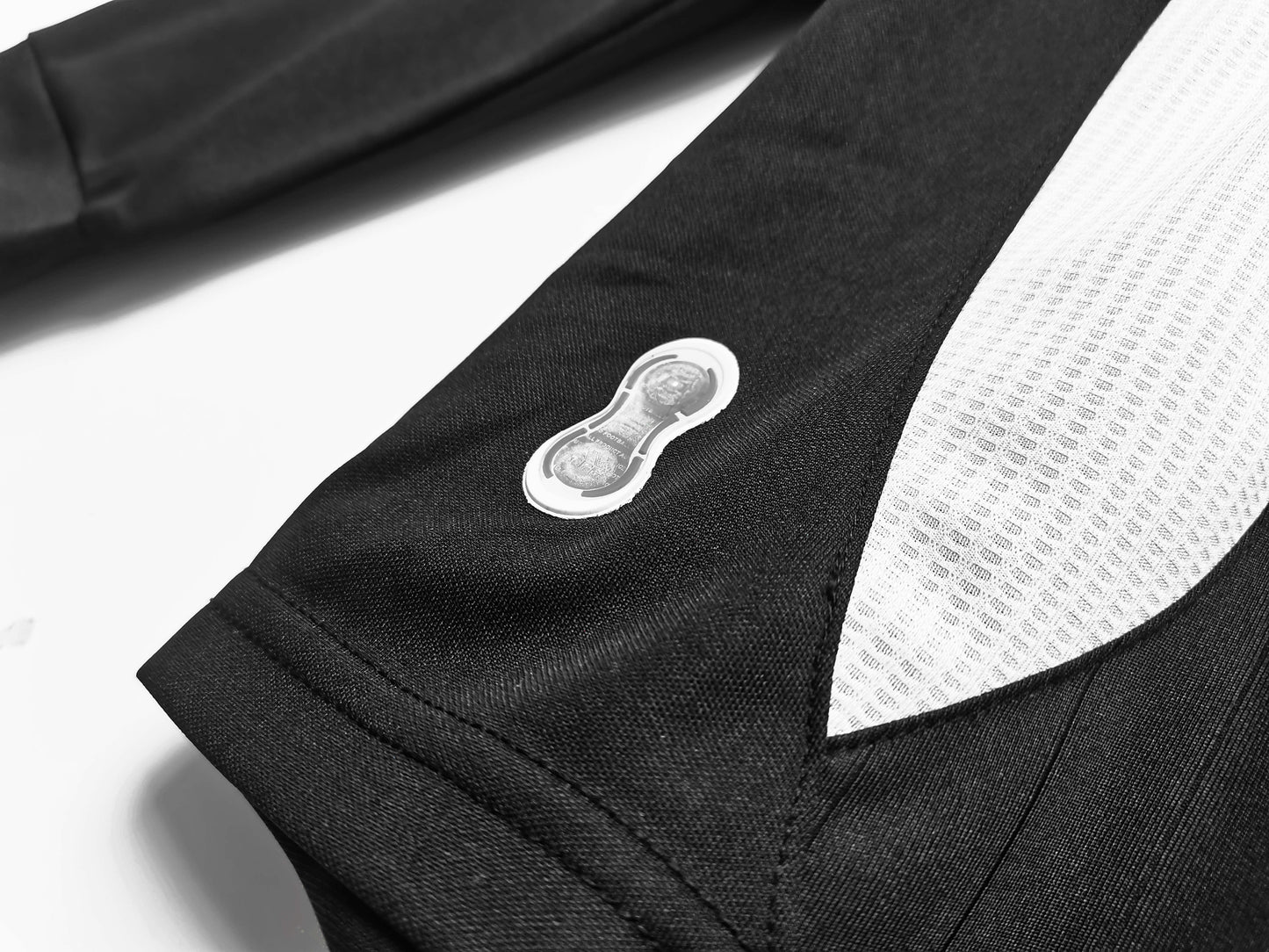Real Madrid 2006/07 Longsleeved Third Jersey - Retro Edition - The Jersey Vault