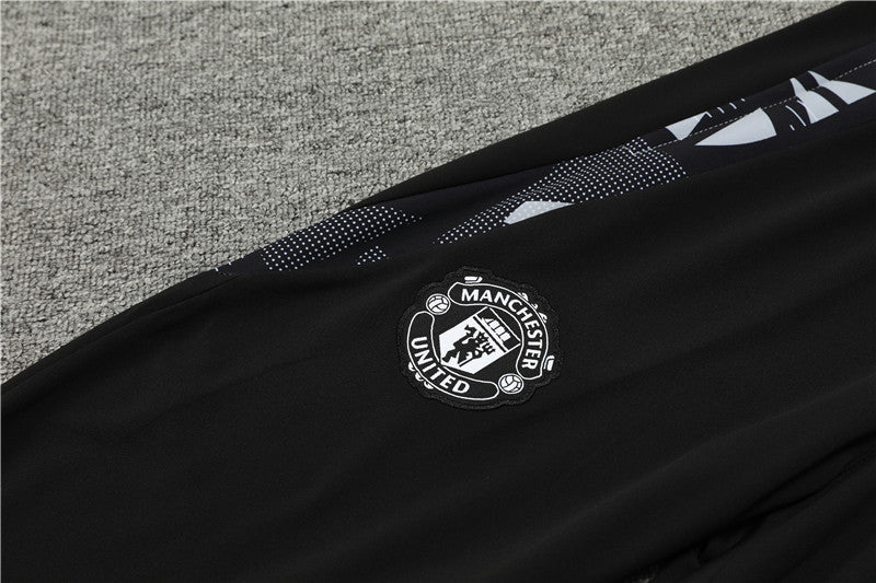 Manchester United 2024/25 Training Tracksuit (Black)