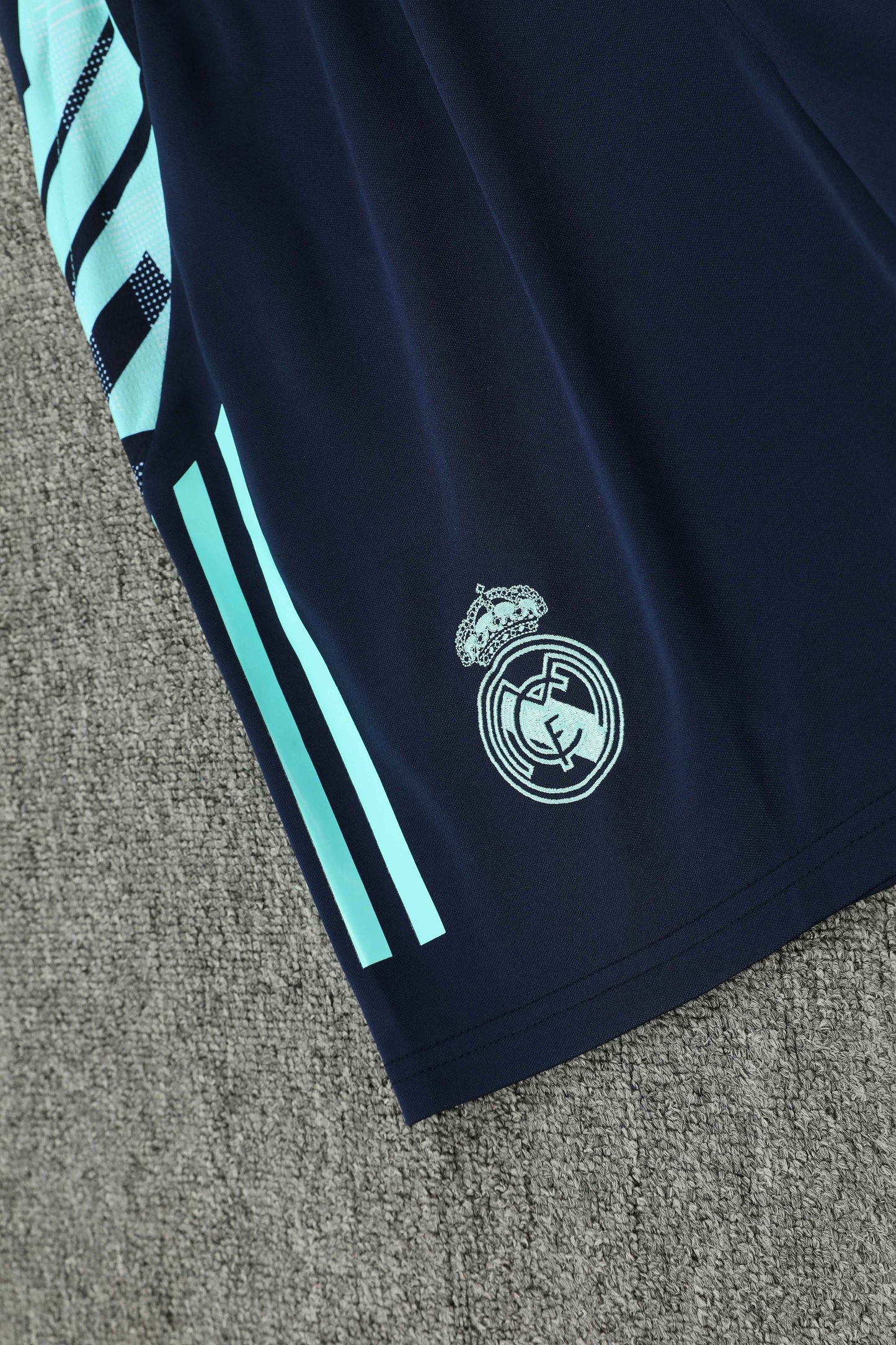 Real Madrid 2024/25 Training Vest Tracksuit (teal)