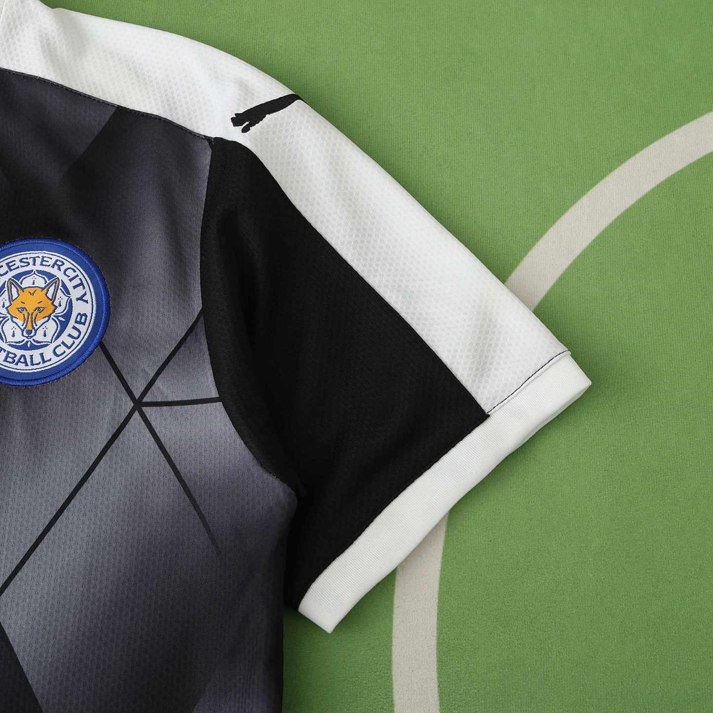 Leicester City 2015/16 Away Jersey - Retro Edition