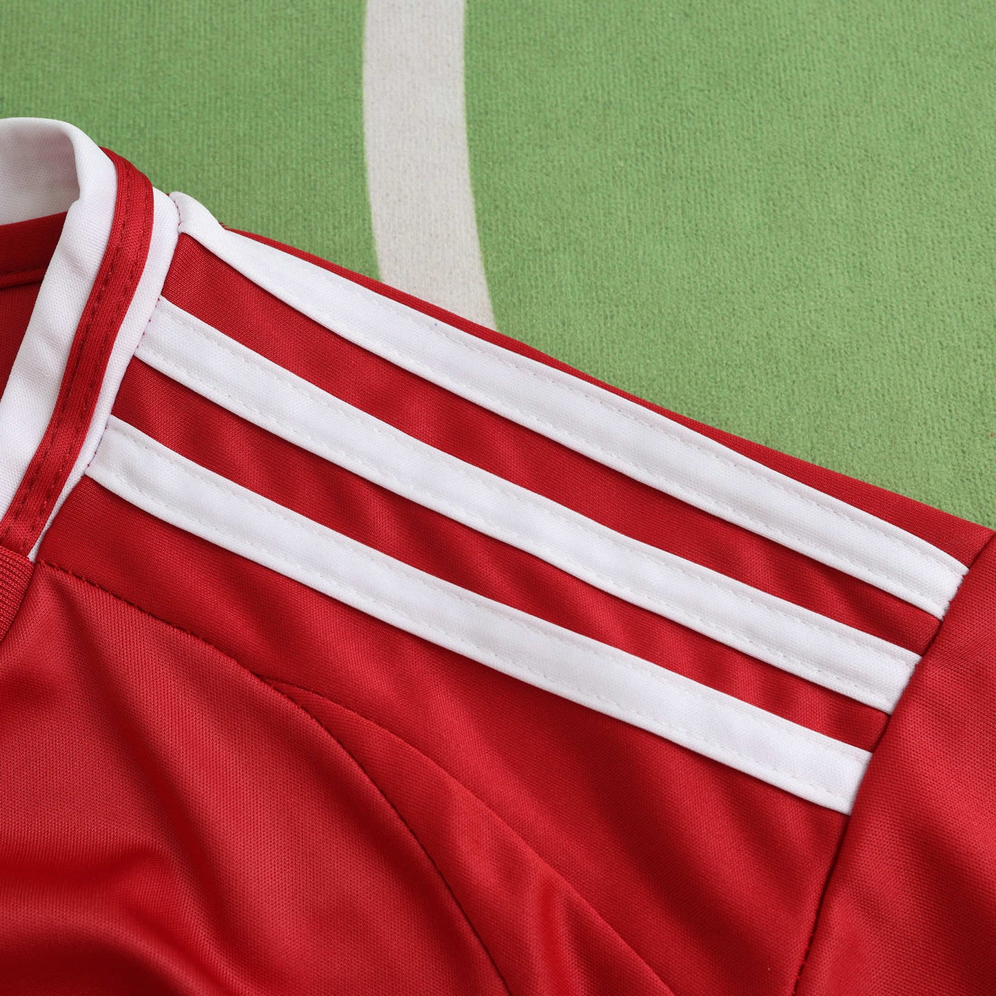 Manchester United 2024/25 Home Kit - Fan Edition (Kids)