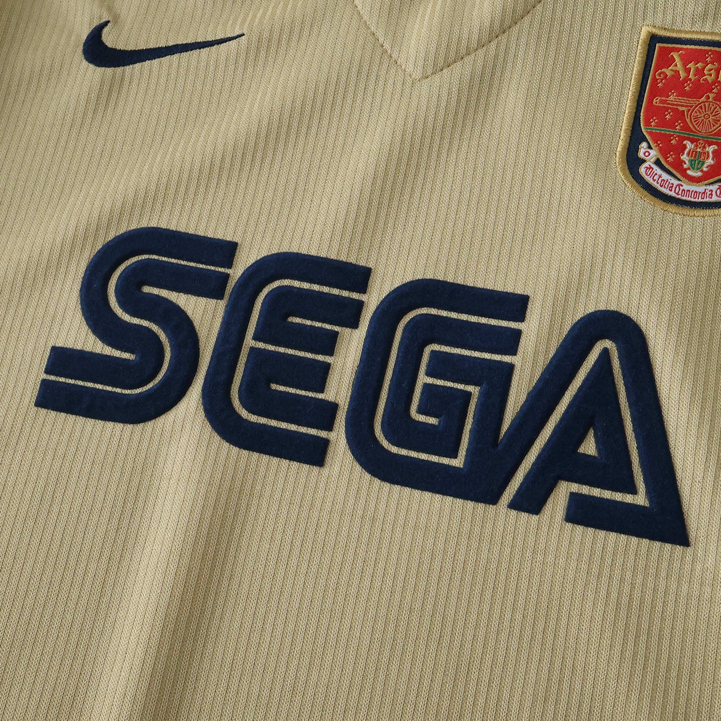 Arsenal 2001/02 Away Kit- Retro Edition (Kids)