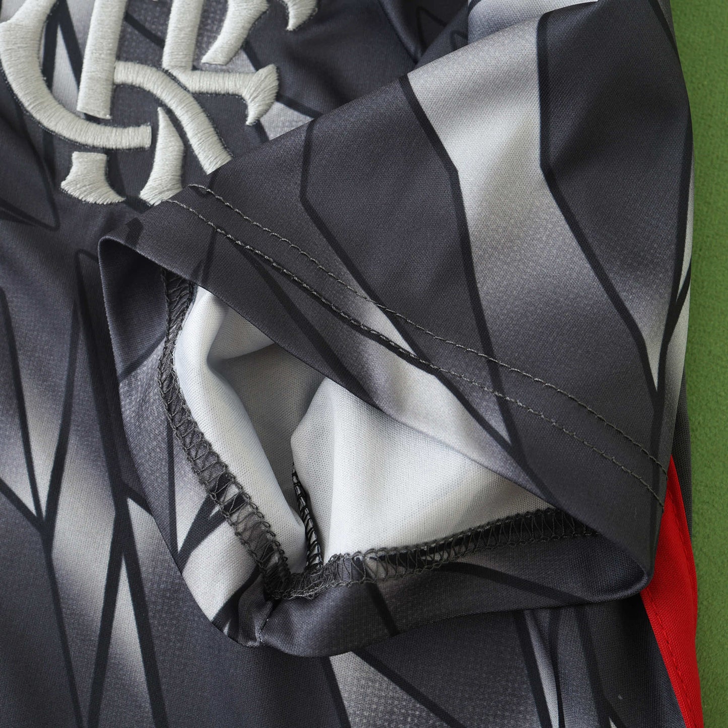 CR Flamengo 2024/25 Black Training Jersey - Fan Edition