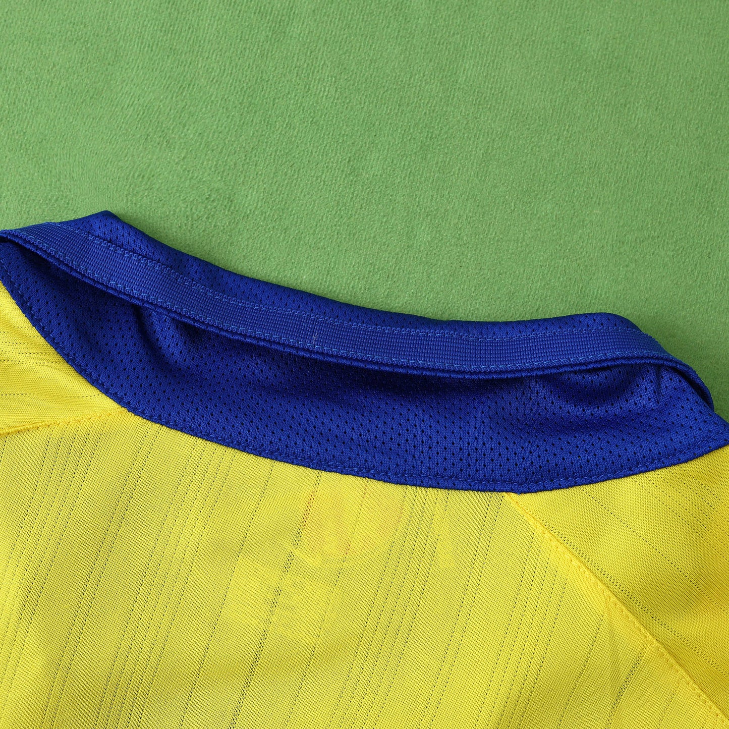 Arsenal 2004/05 Away Jersey - Retro Edition