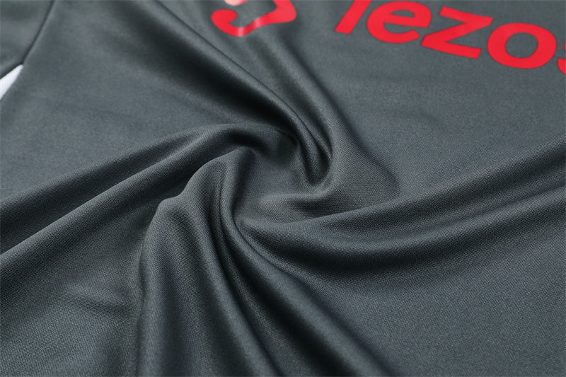 Manchester United 2024/25 Training Tracksuit (Grey)