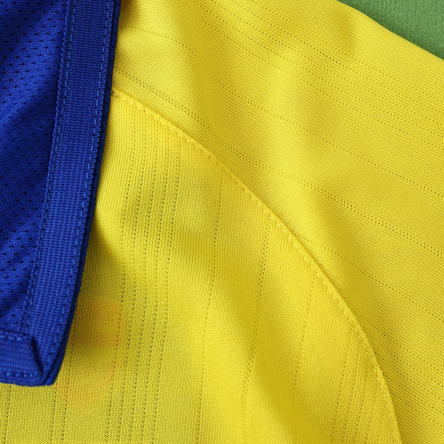 Arsenal 2004/05 Away Jersey - Retro Edition