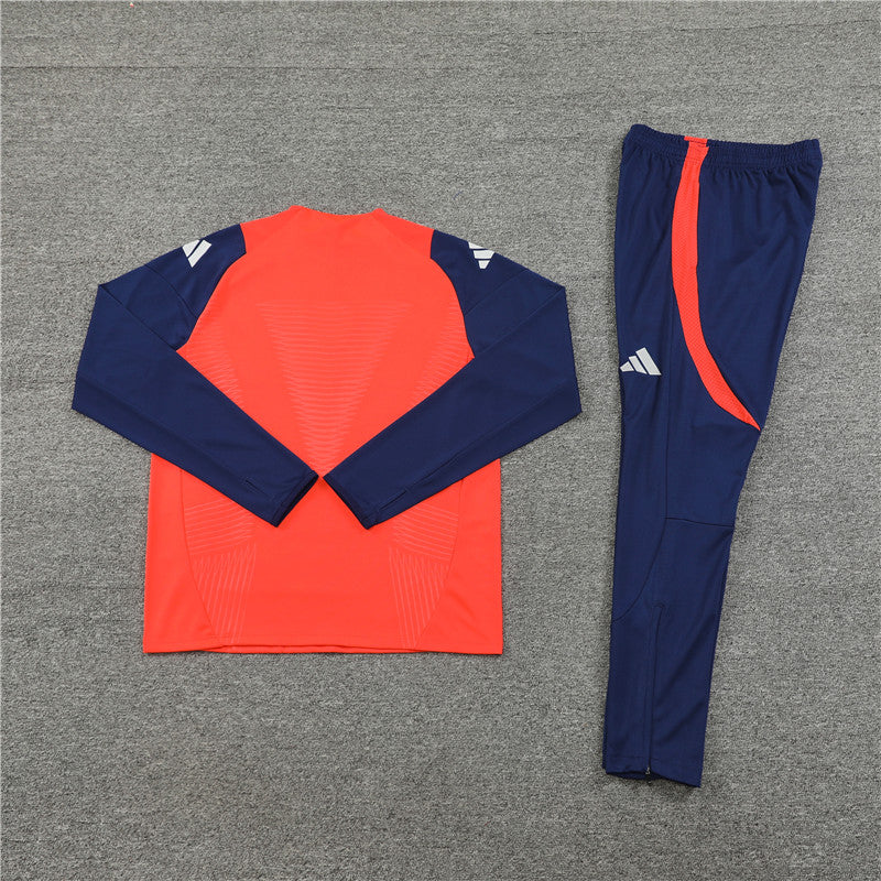 Manchester United 2024/25 Training Tracksuit (Red)