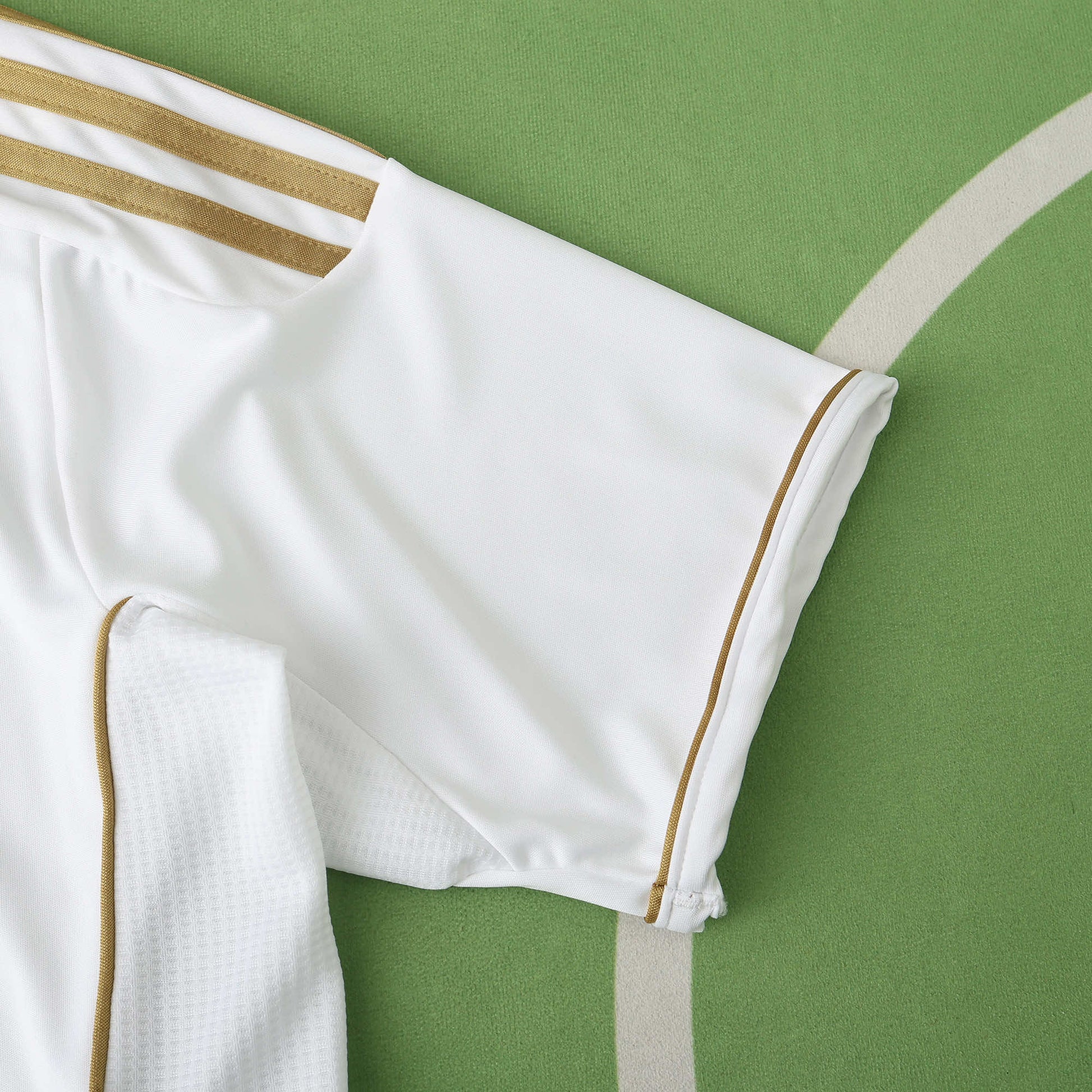 Real Madrid 2011/12 Home Jersey - Retro Edition - The Jersey Vault