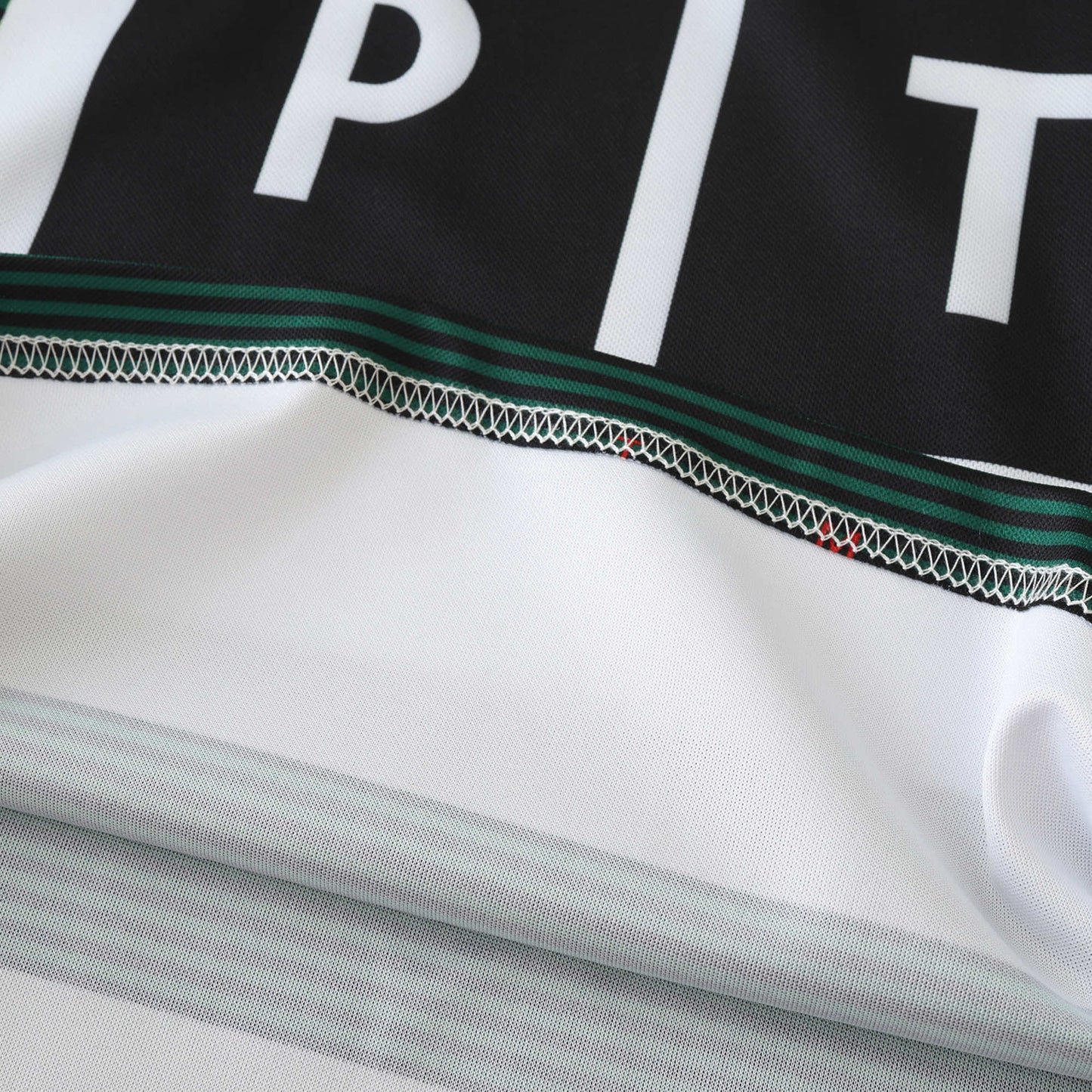 Sporting CP 2001/02 Longsleeved Home Jersey - Retro Edition