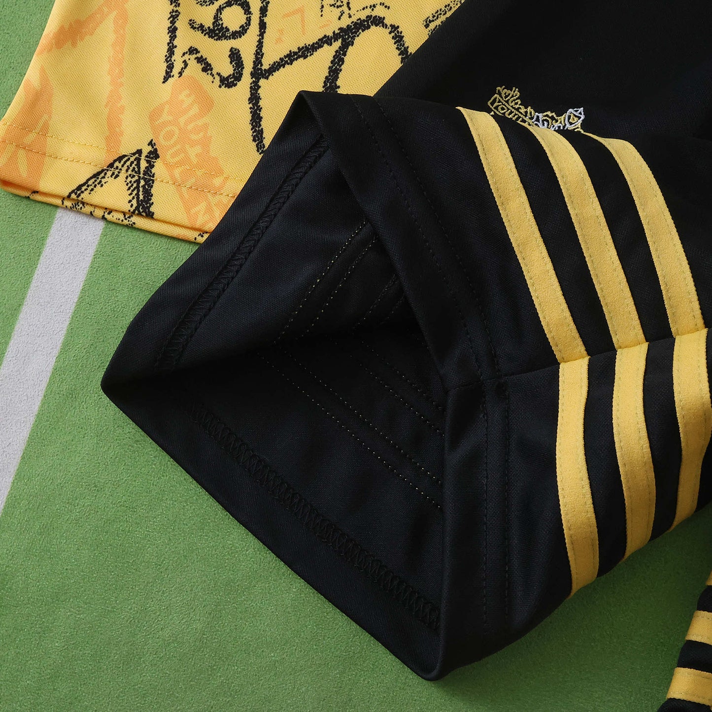 Liverpool 1994/95 Third Kit - Retro Edition (Kids)