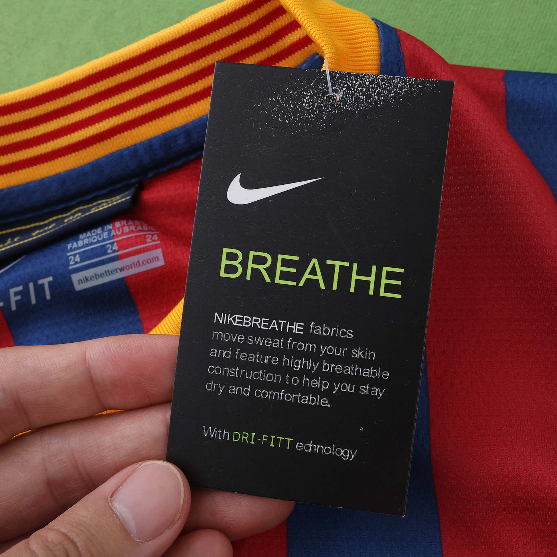 FC Barcelona 2013/14 Home Kit - Retro Edition (Kids) - The Jersey Vault