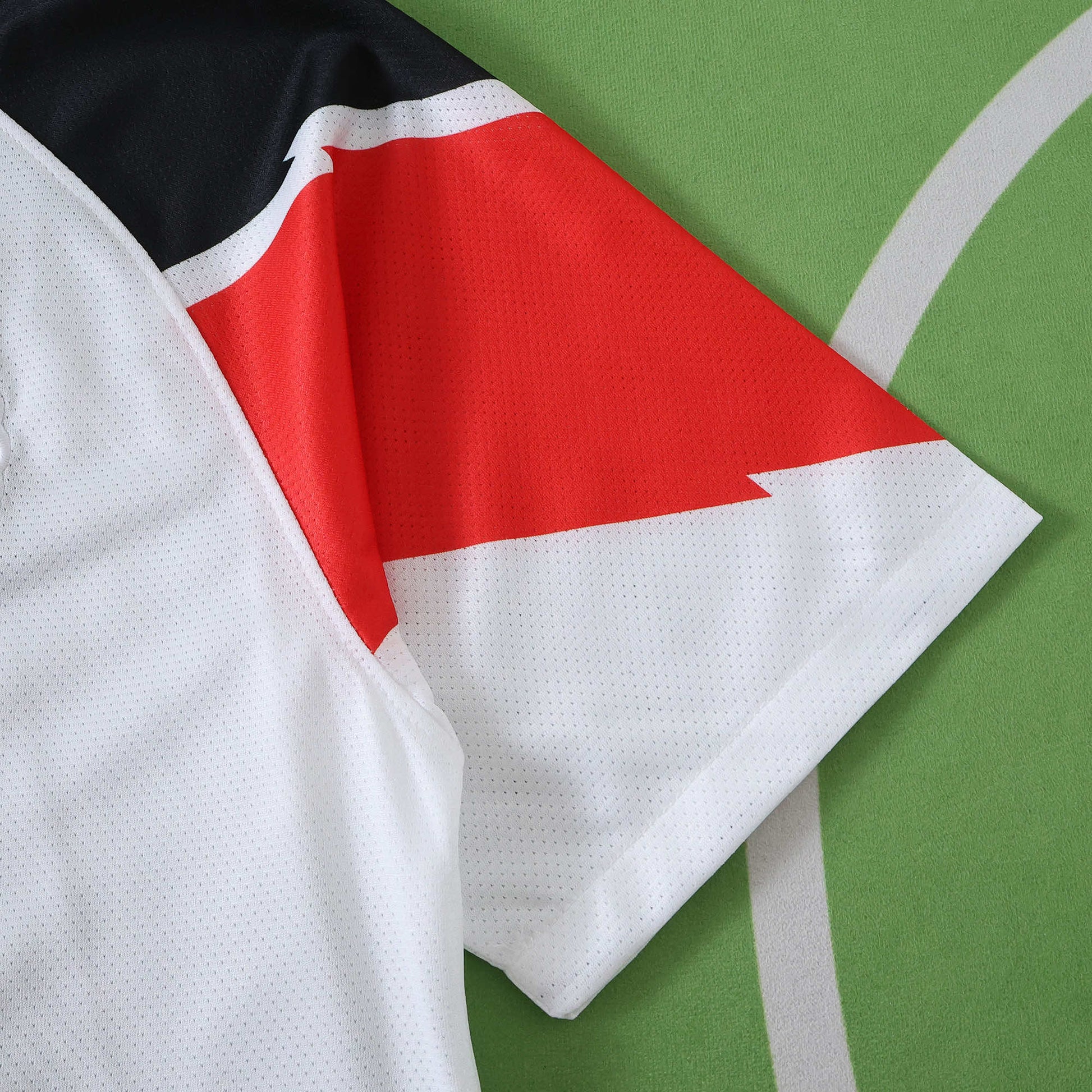 Manchester United 2010/11 Away Jersey - Retro Edition - The Jersey Vault