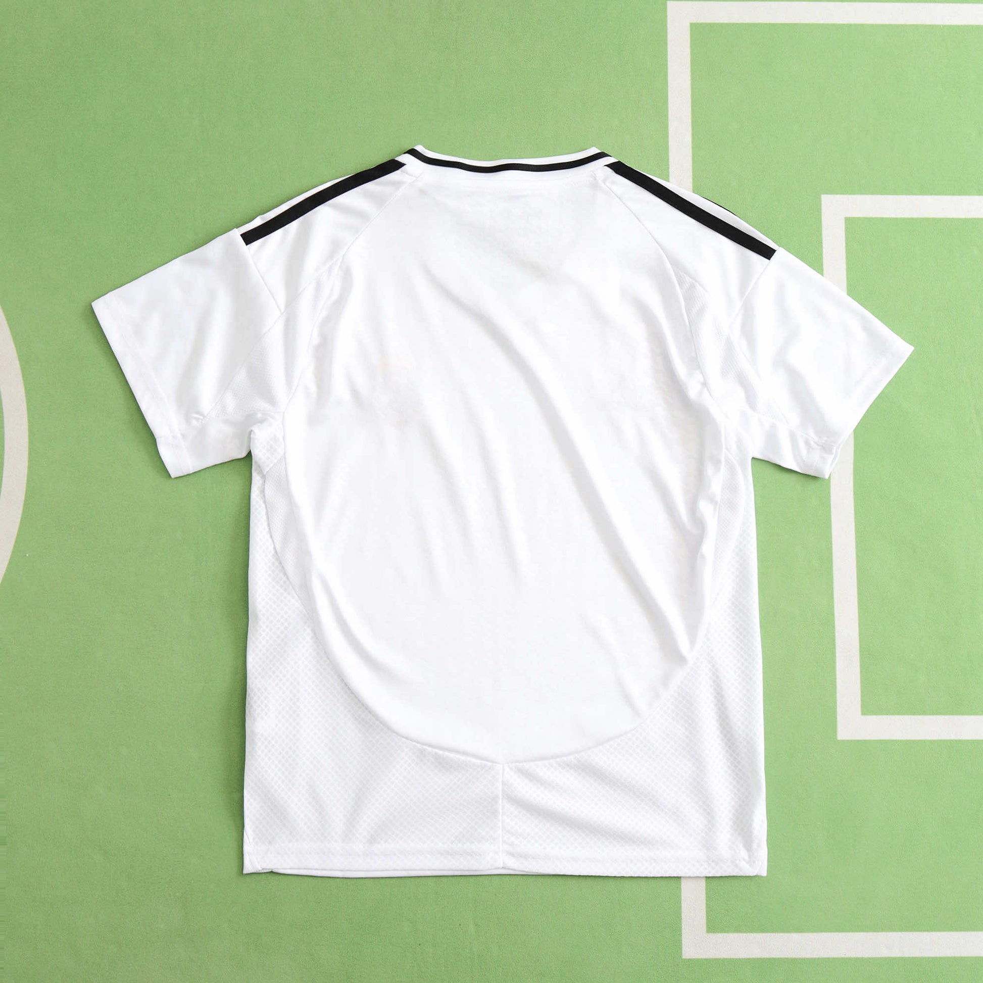 Real Madrid 2024/25 Home Kit - Fan Edition (Kids) - The Jersey Vault