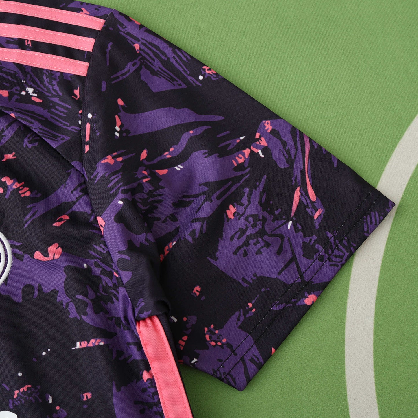 Real Madrid 2024/25 Orchid Jersey - Special Edition