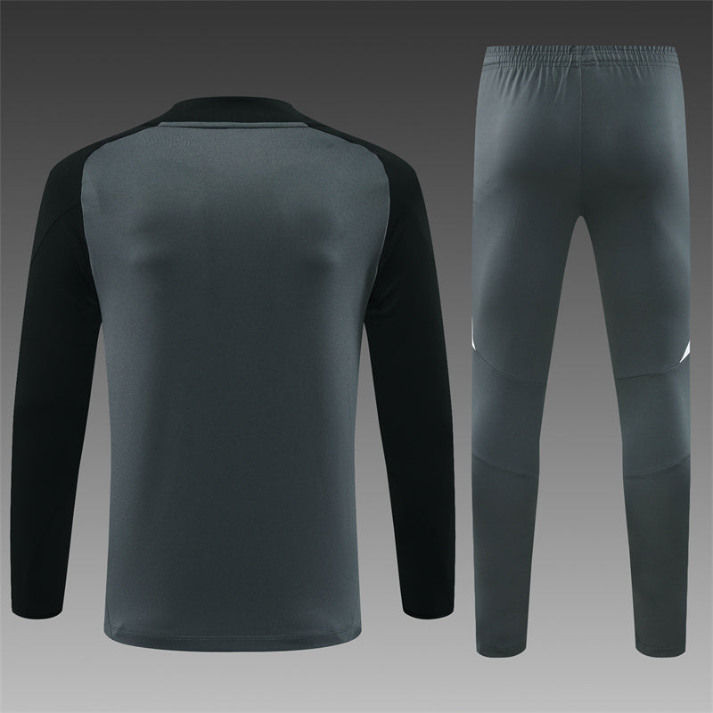 Manchester United 2024/25 Training Tracksuit (Grey)